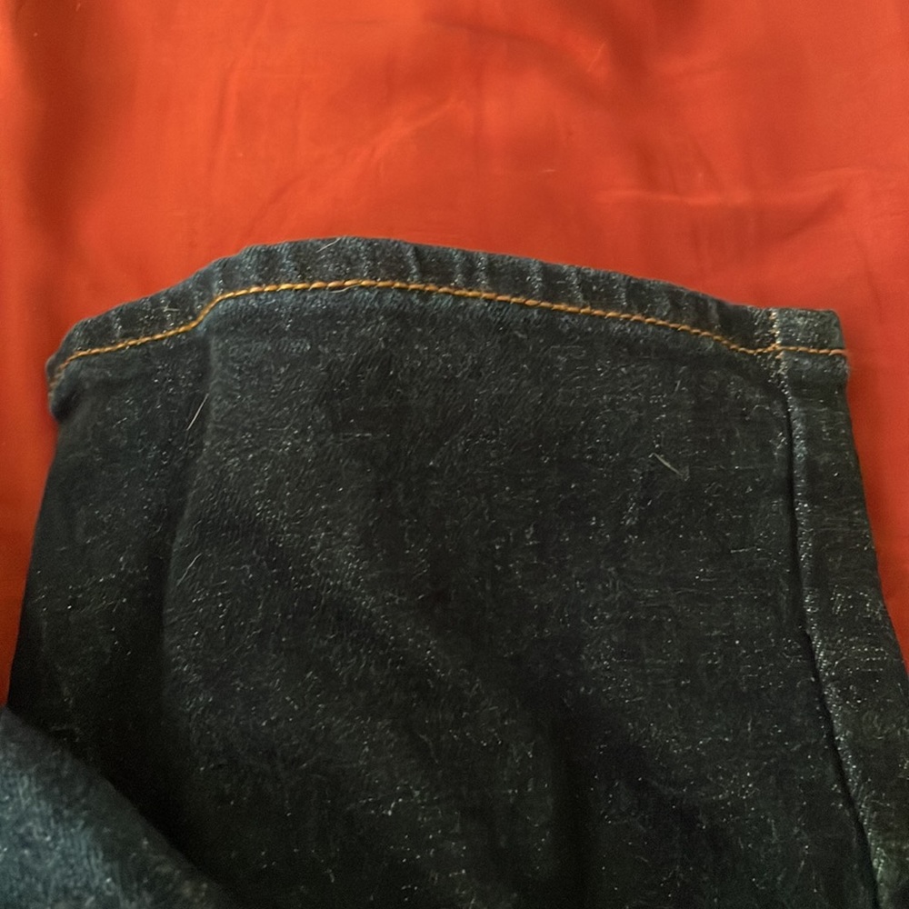 Old Navy Athletic Fit Jeans - Picture 8 of 9